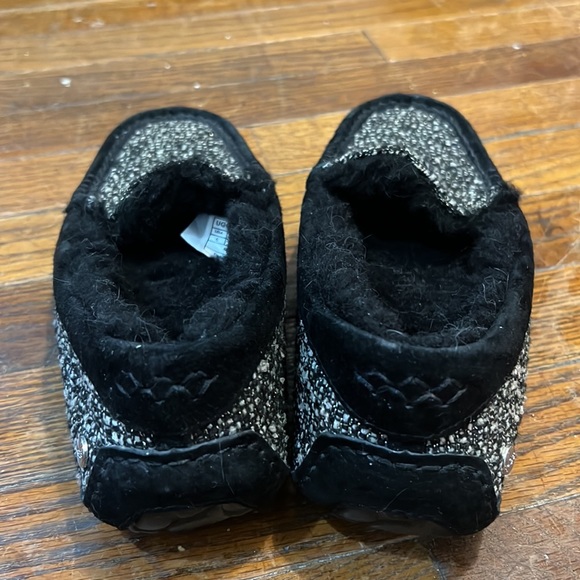 UGG Moccasins - Picture 10 of 16